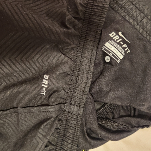 Nike Dri Fit Shorts sz M - Picture 4 of 7